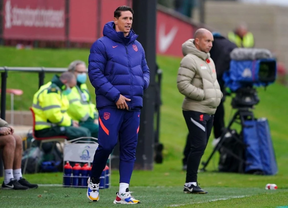 Torres tro lai Anfield anh 4