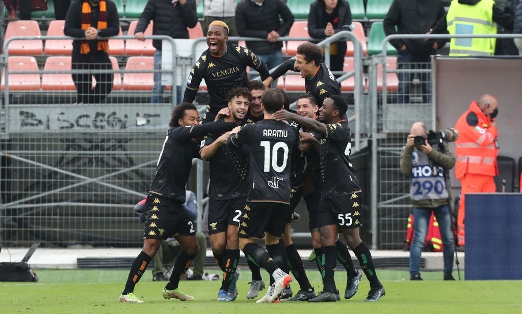 Thay tro Mourinho thua doi moi len hang anh 2