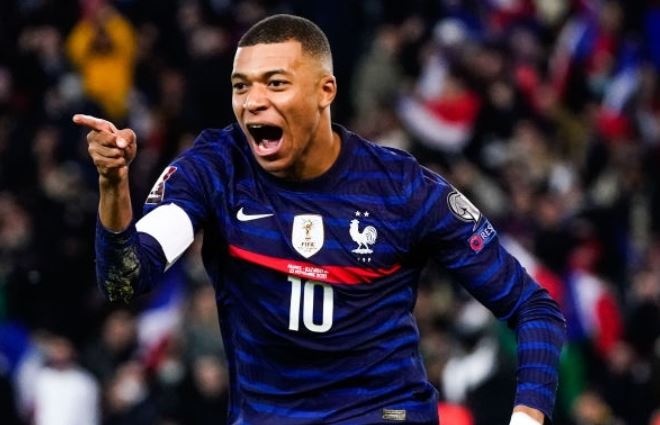 Mbappe ghi 4 ban trong ngay tuyen Phap gianh ve du World Cup hinh anh