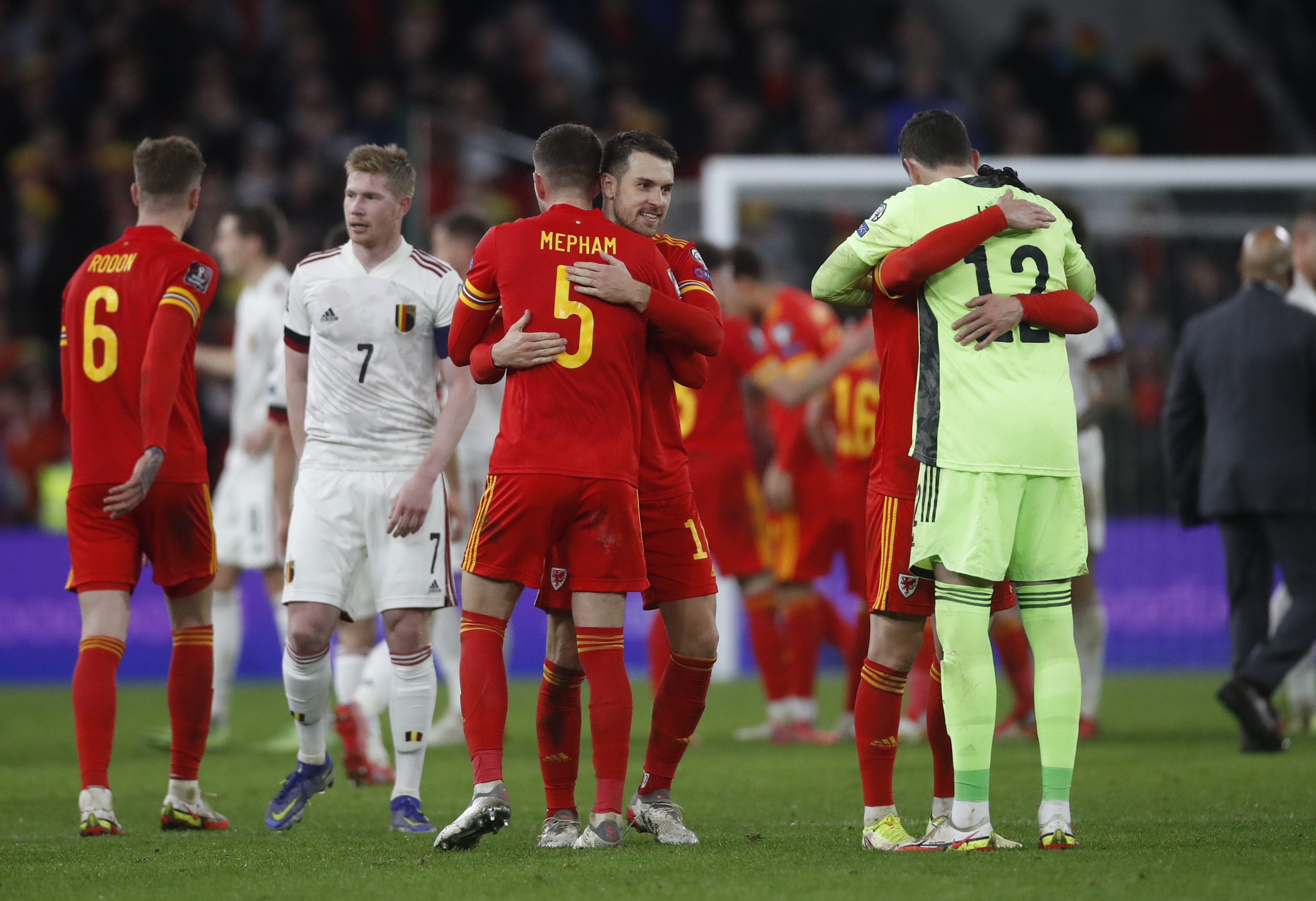 Xu Wales dau Bi anh 7