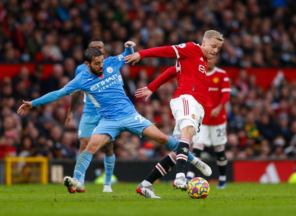 7 cau thu co the roi MU anh 2