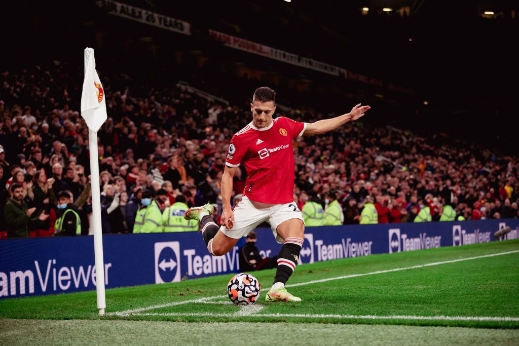 7 cau thu co the roi MU anh 4