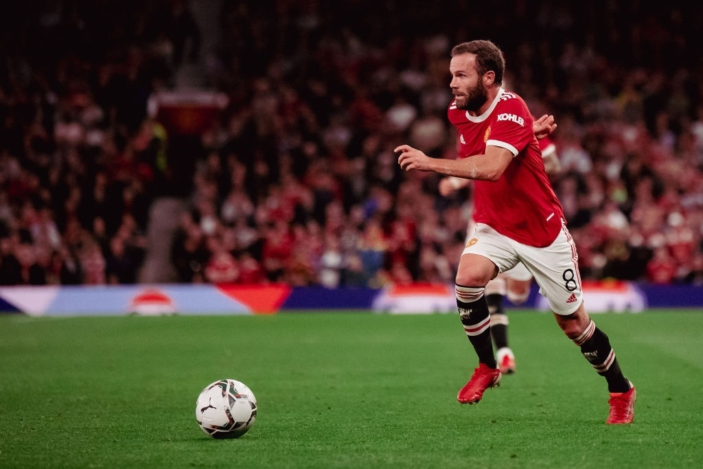 7 cau thu co the roi MU anh 6