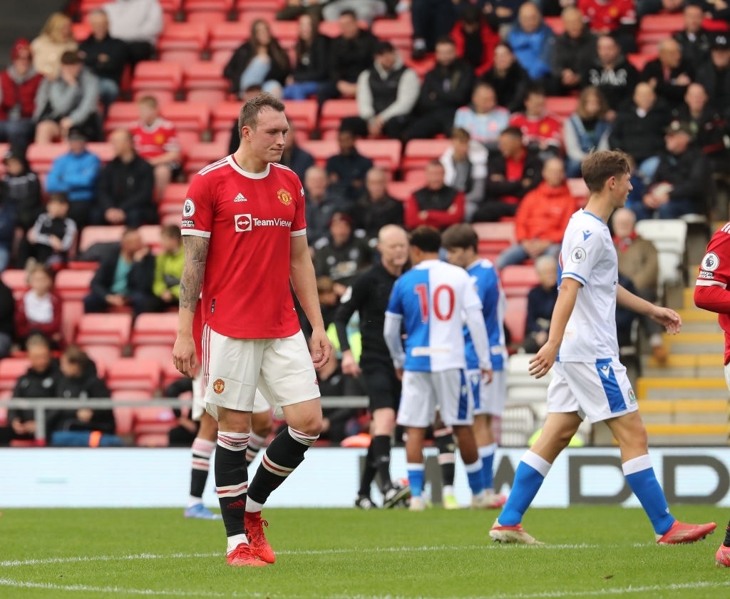 7 cau thu co the roi MU anh 7