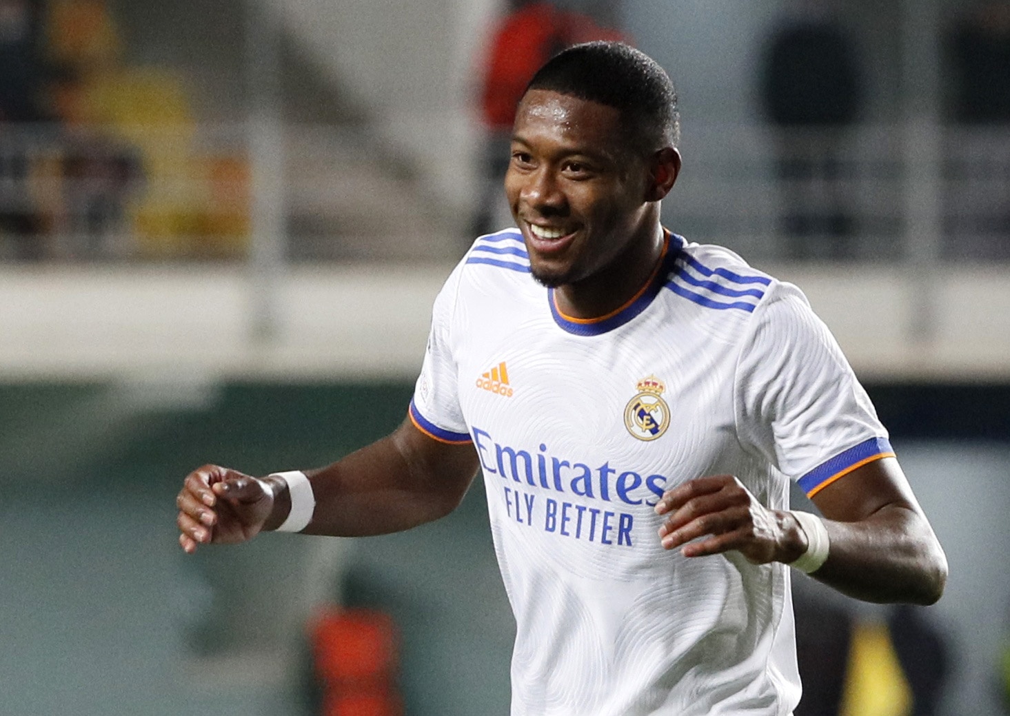 Real vao vong 16 doi Champions League sau tran thang 3-0 hinh anh