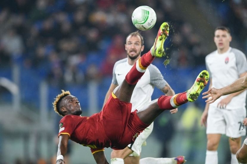 Thay tro Mourinho khong co quyen tu quyet o Conference League hinh anh