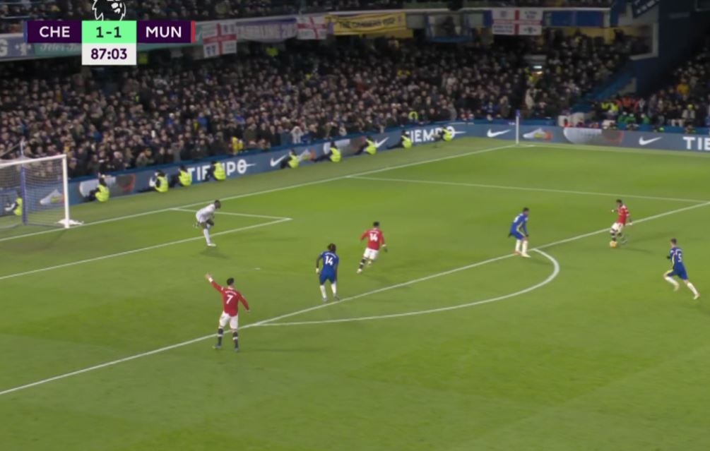 Ronaldo bo vao duong ham anh 4