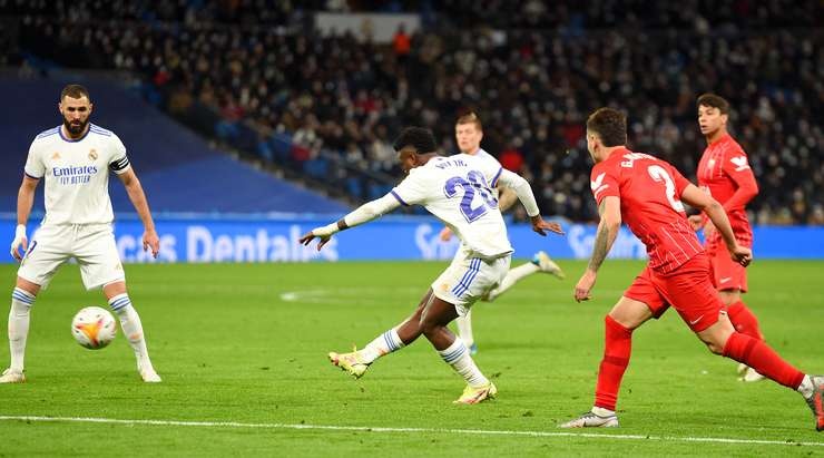 Real dau Sevilla anh 8