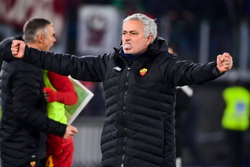 Thay tro Mourinho thang 3 tran lien tiep hinh anh