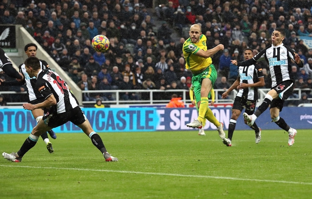 Newcastle dau Norwich anh 8