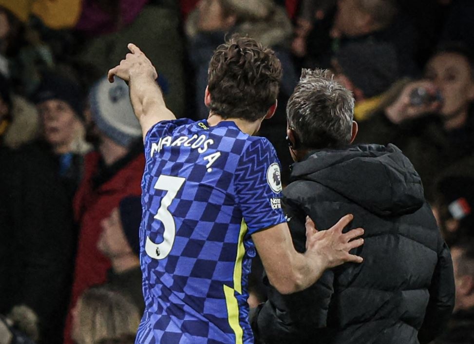 tran dau cua Chelsea bi hoan 35 phut anh 3