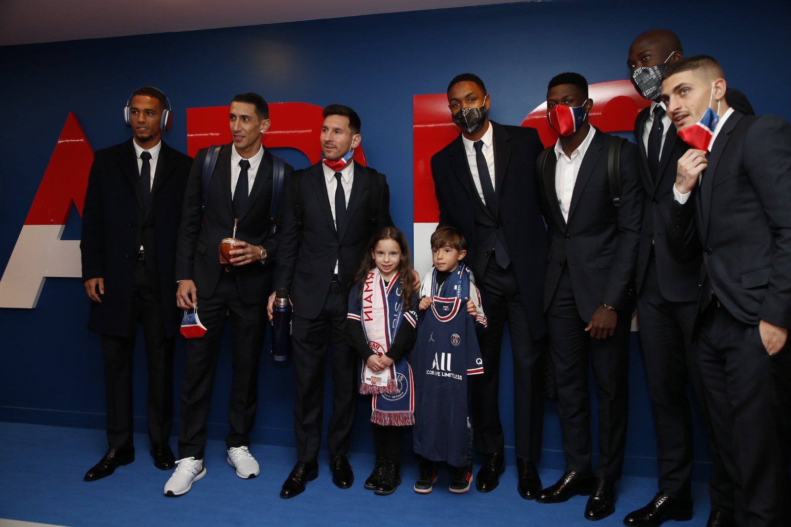 Messi an mung Qua bong vang thu 7 anh 2