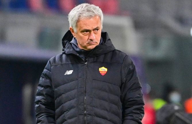 Thay tro Mourinho hut hoi trong cuoc dua top 4 hinh anh