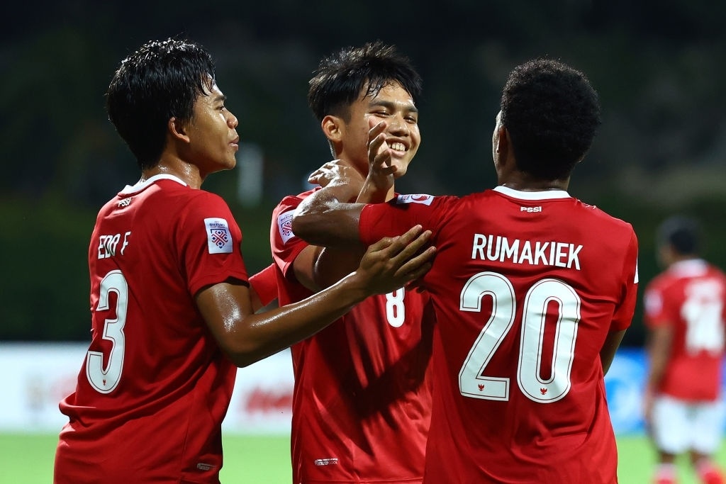Indonesia thang Campuchia 4-2 o tran ra quan AFF Cup hinh anh