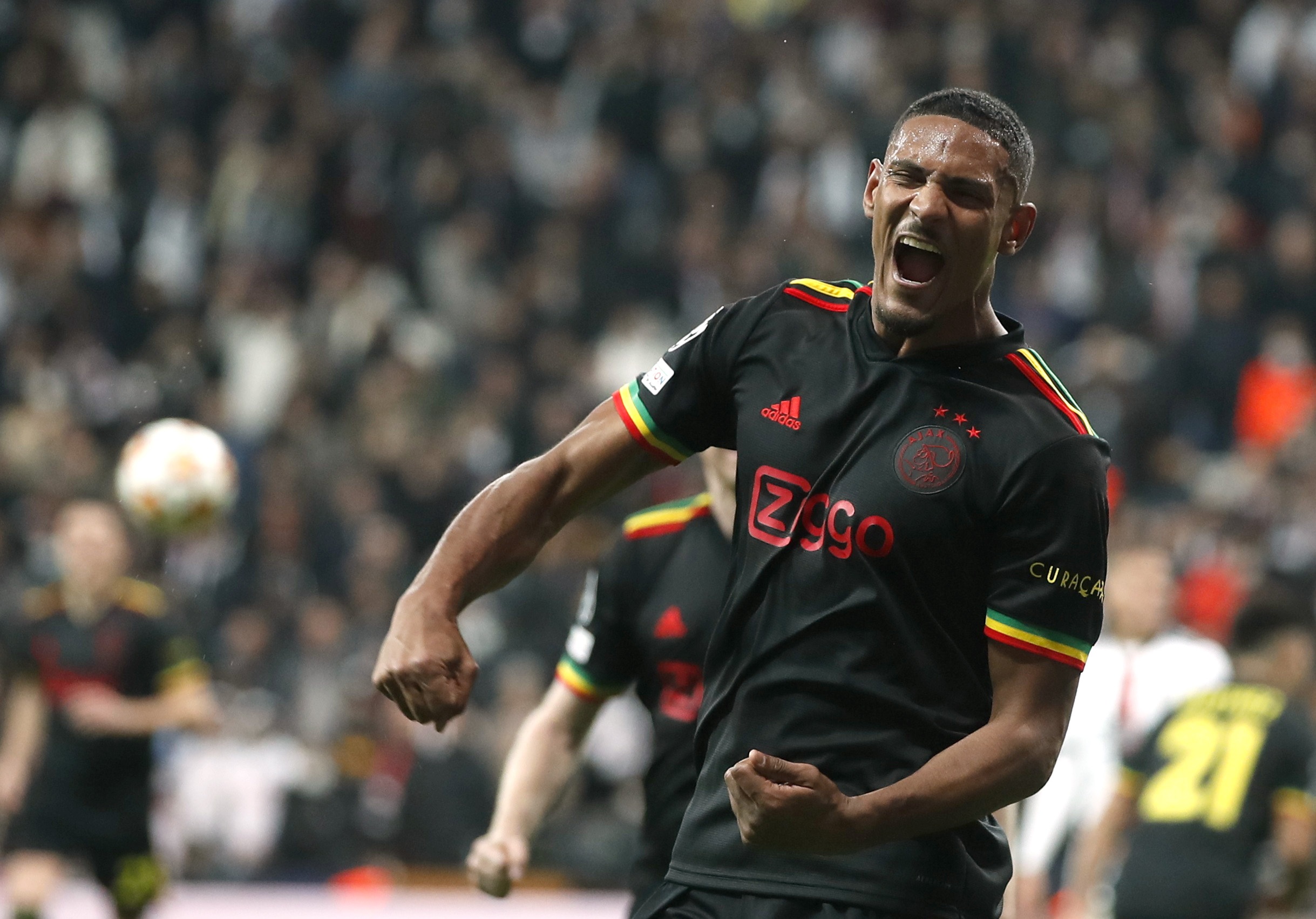 Doi hinh hay nhat vong bang Champions League anh 3