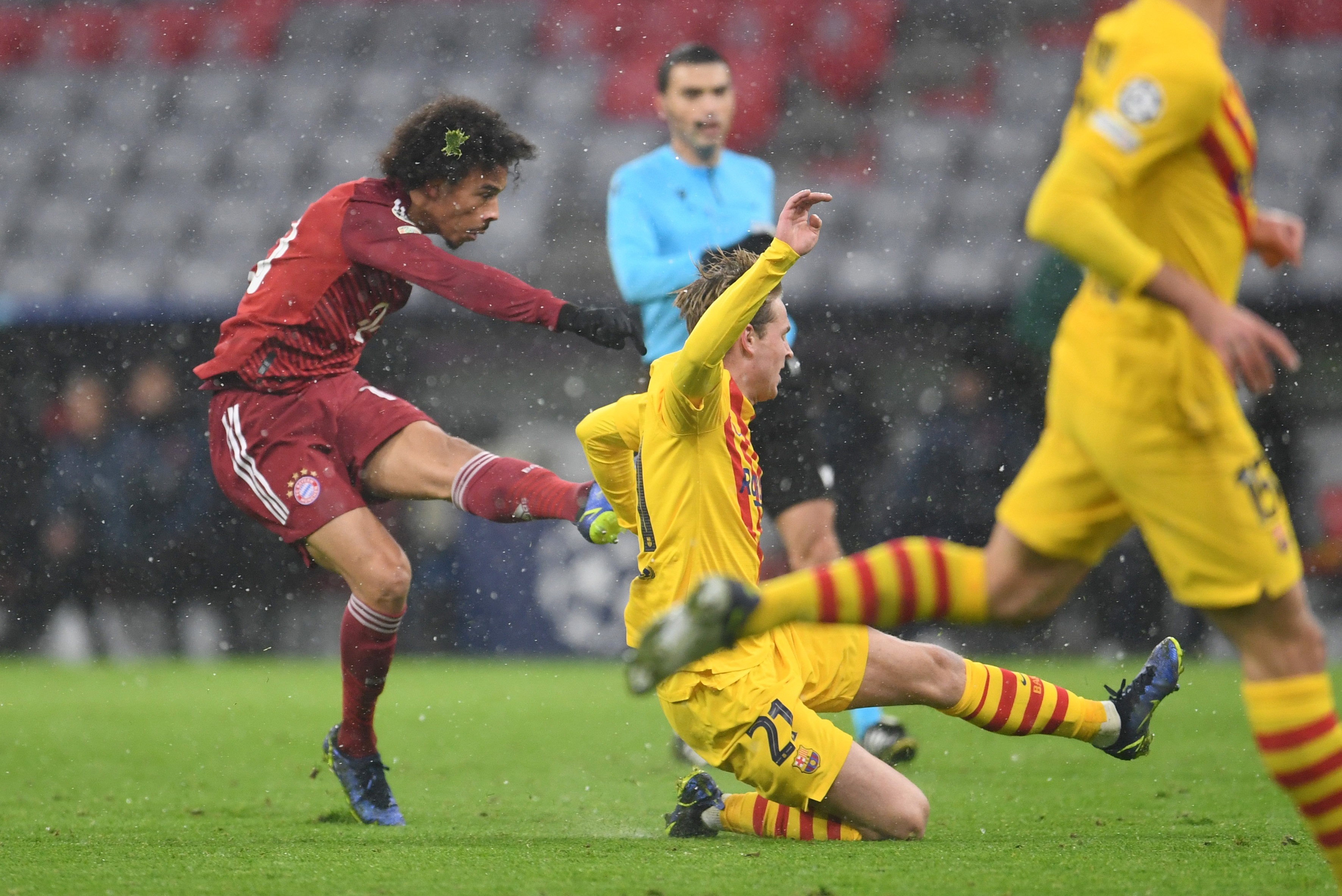 Doi hinh hay nhat vong bang Champions League anh 4