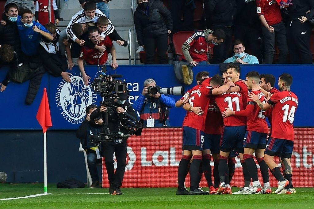 Osasuna dau Barca anh 8