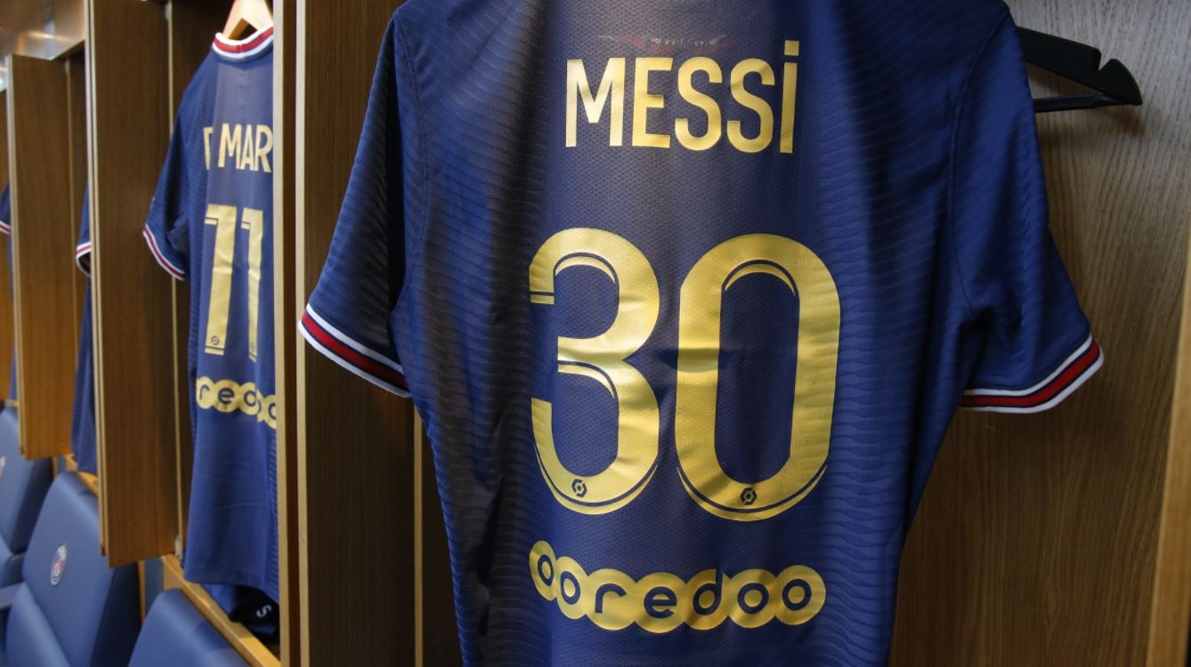 Messi mac ao dac biet anh 3