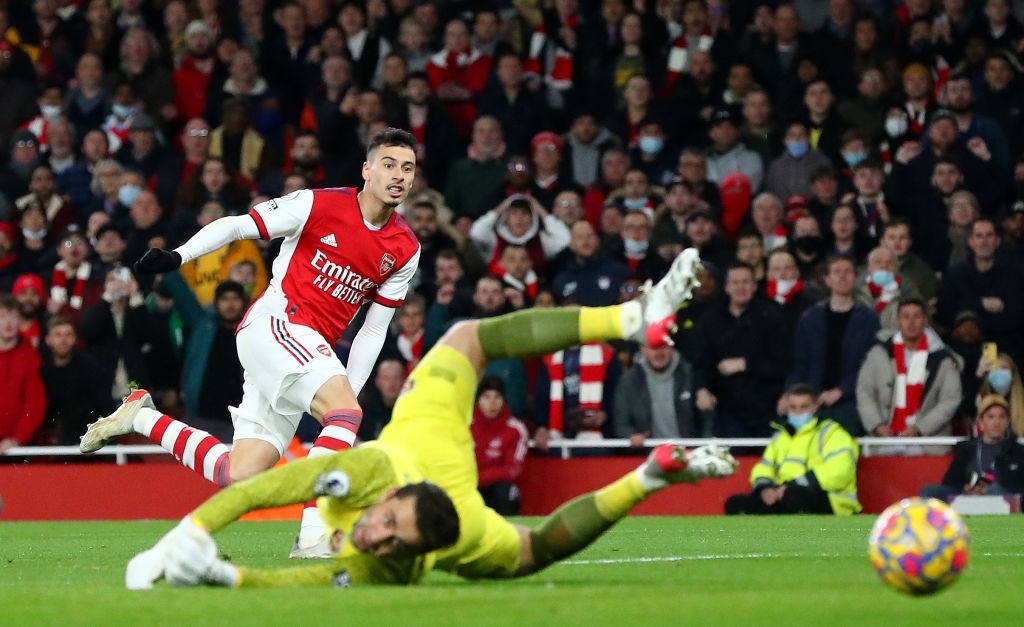 Arsenal dau West Ham anh 5