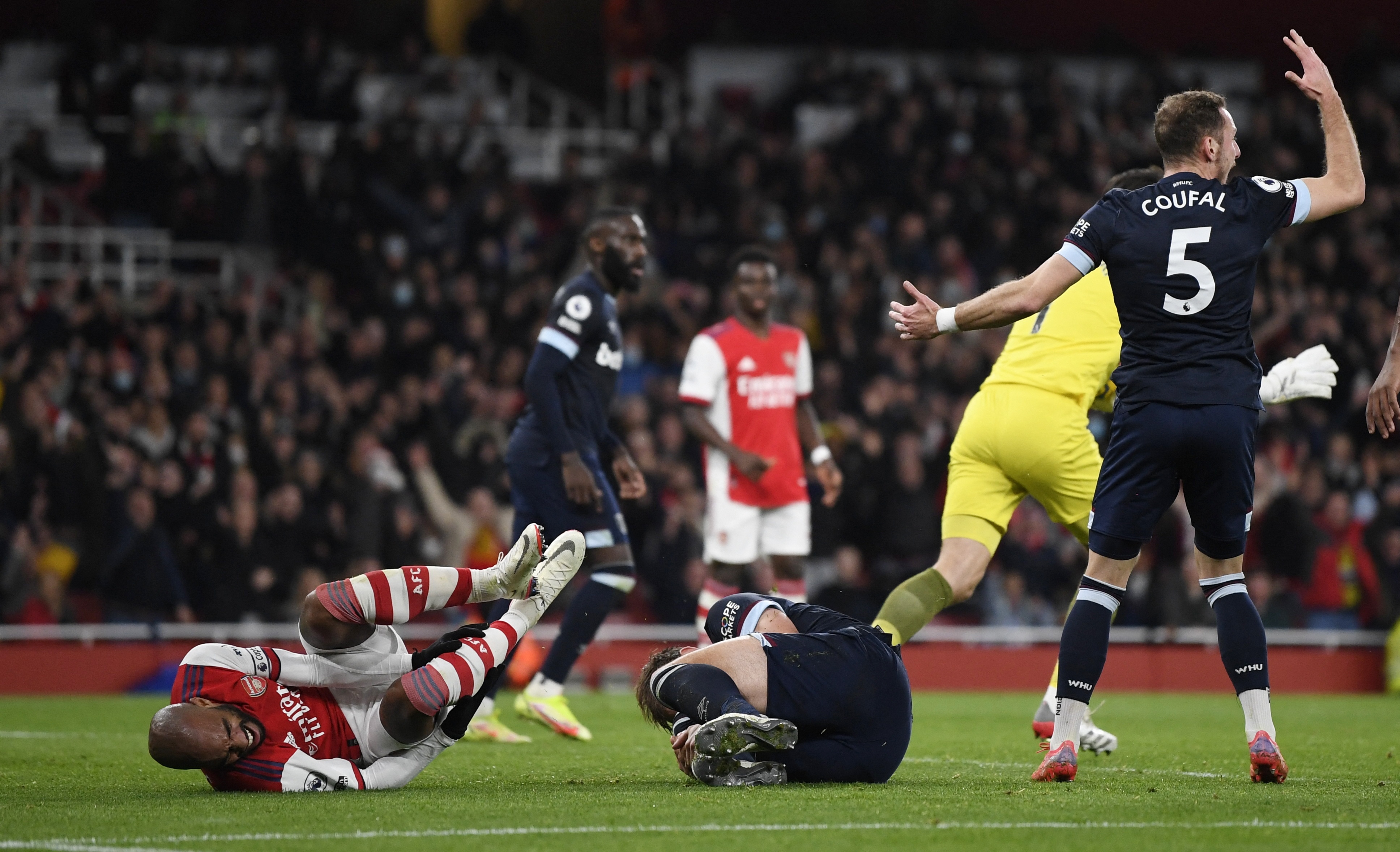 Arsenal dau West Ham anh 2