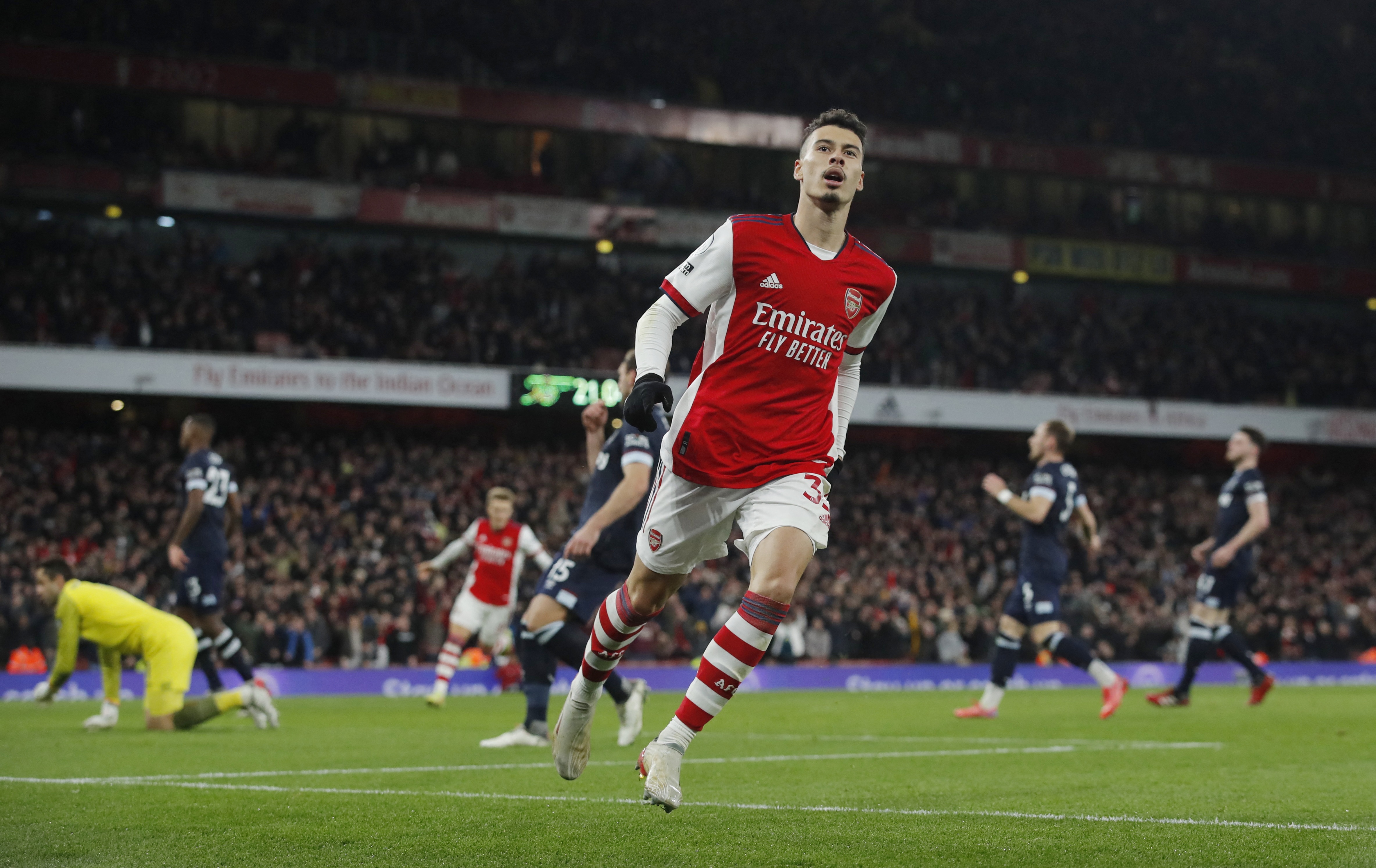 Arsenal dau West Ham anh 6