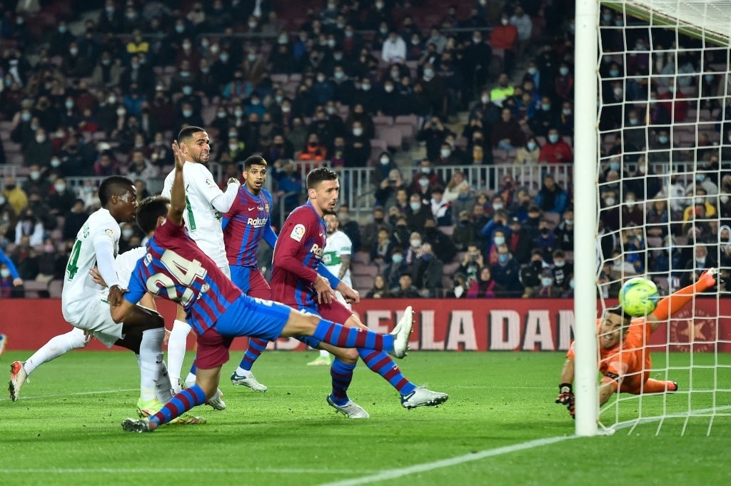 Barca dau Elche anh 3