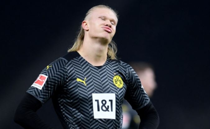 Haaland cung dong doi bi Bayern bo xa o Bundesliga hinh anh
