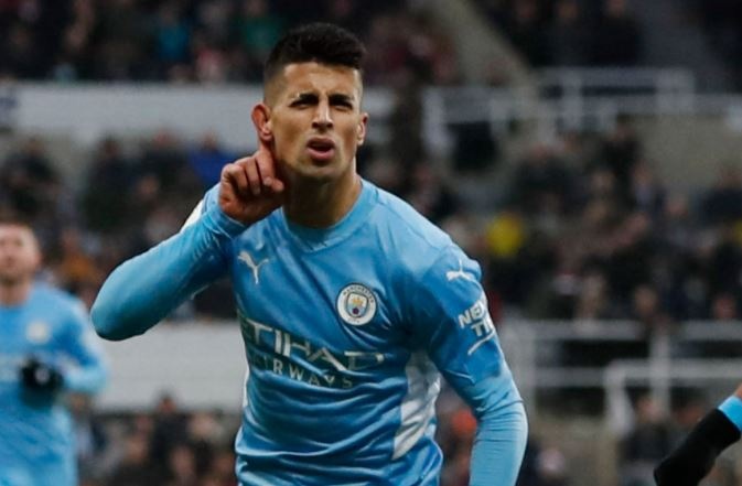 Man City thang Newcastle 4-0 hinh anh