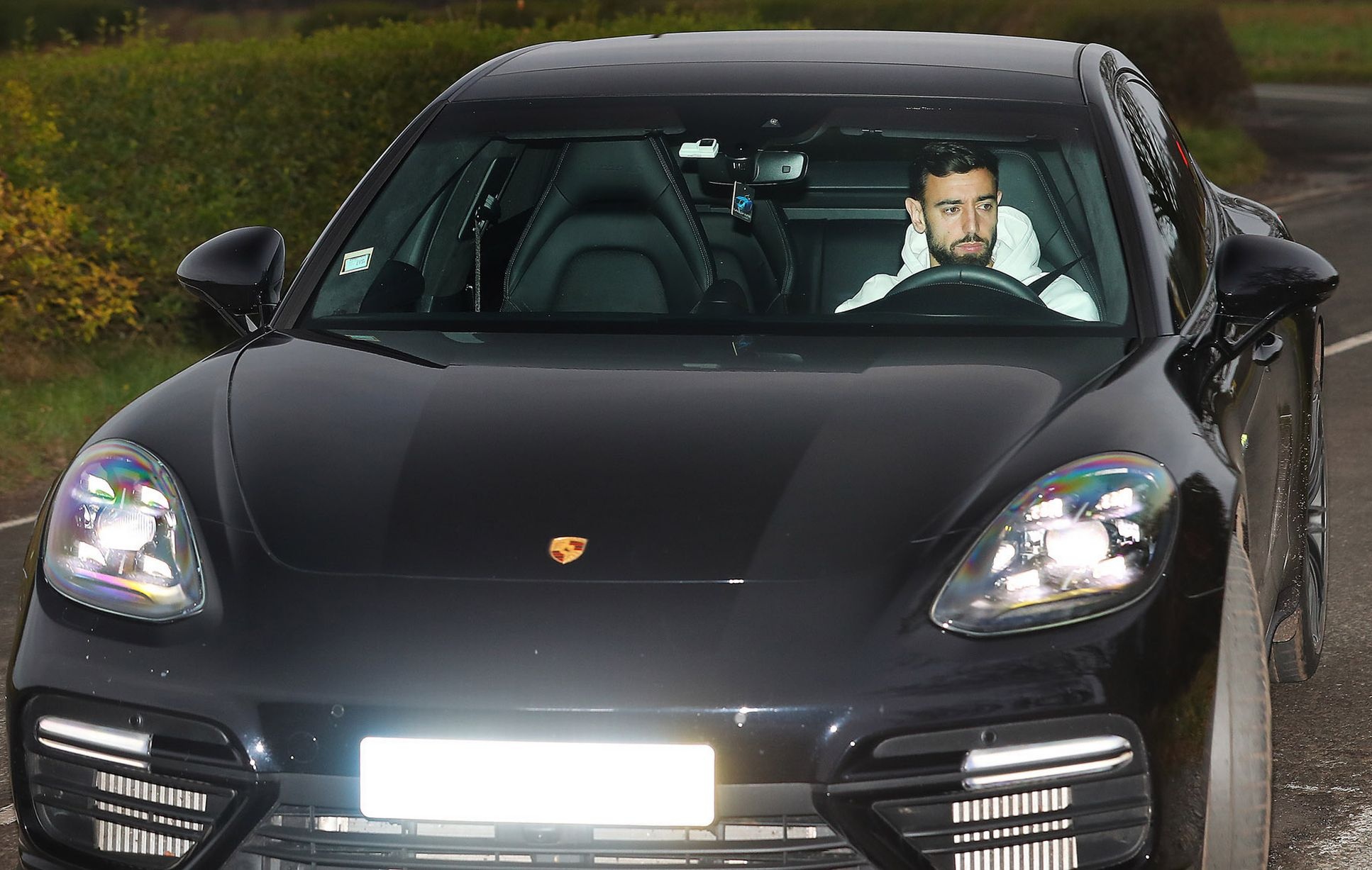 3 cau thu Man United phai roi san tap anh 9