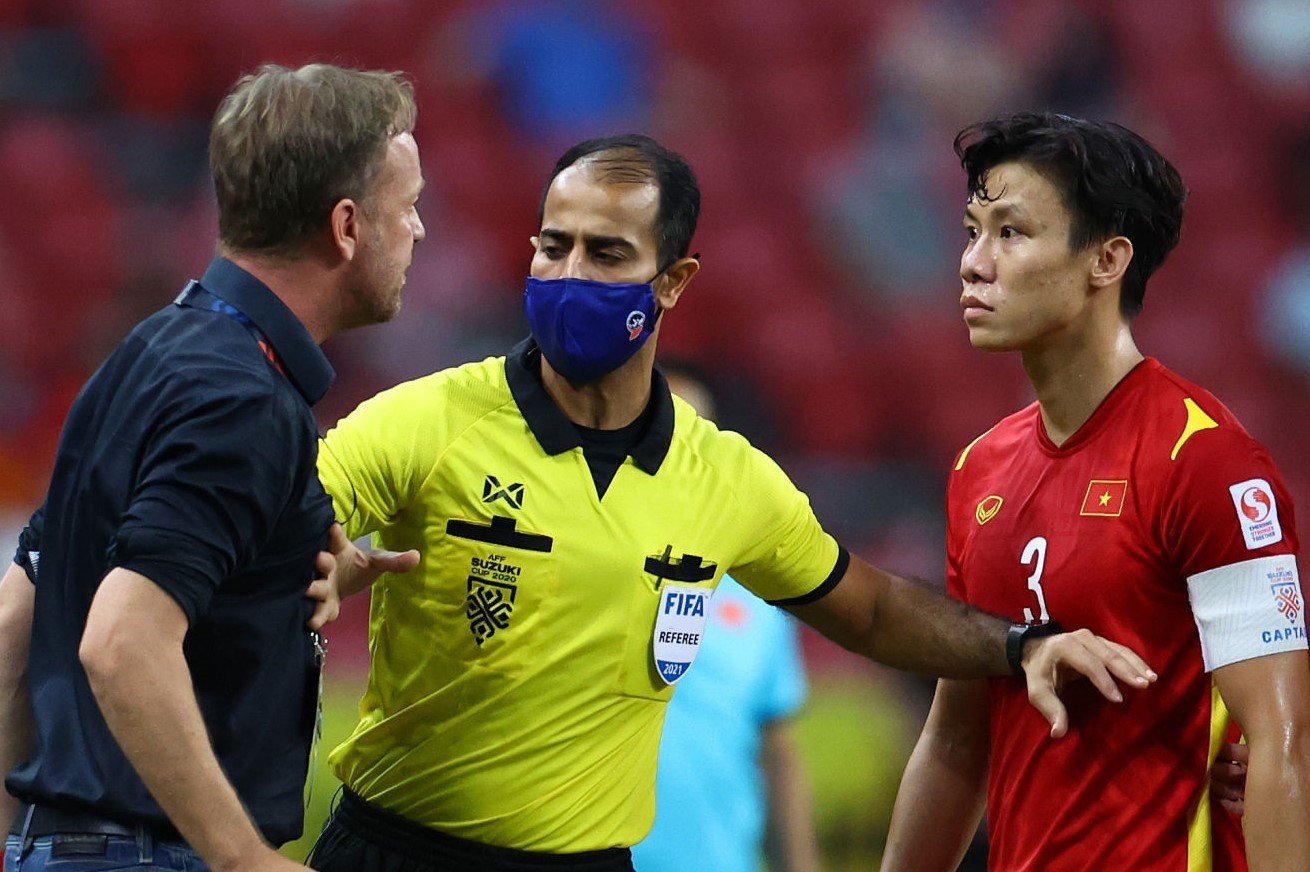 HLV Park thua ong Polking o ban ket luot di AFF Cup hinh anh