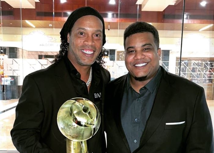 Dan khach VIP chung kien Mbappe nhan giai cau thu hay nhat nam hinh anh