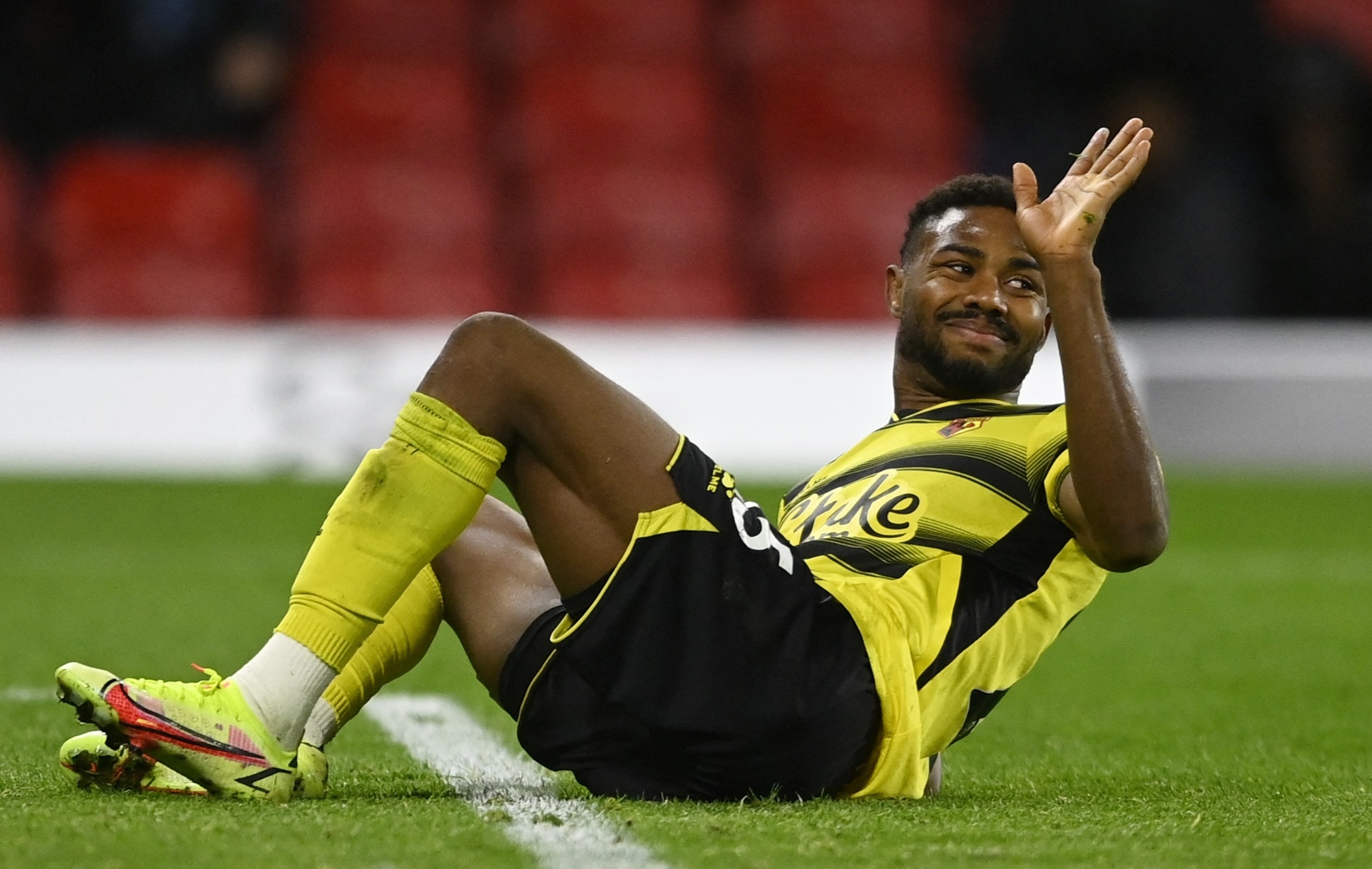 Watford thua lien tiep sau tran thang MU hinh anh