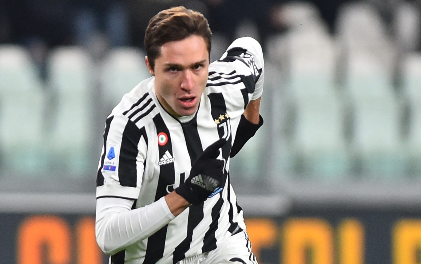 Juventus that the trong cuoc dua vao top 4 hinh anh