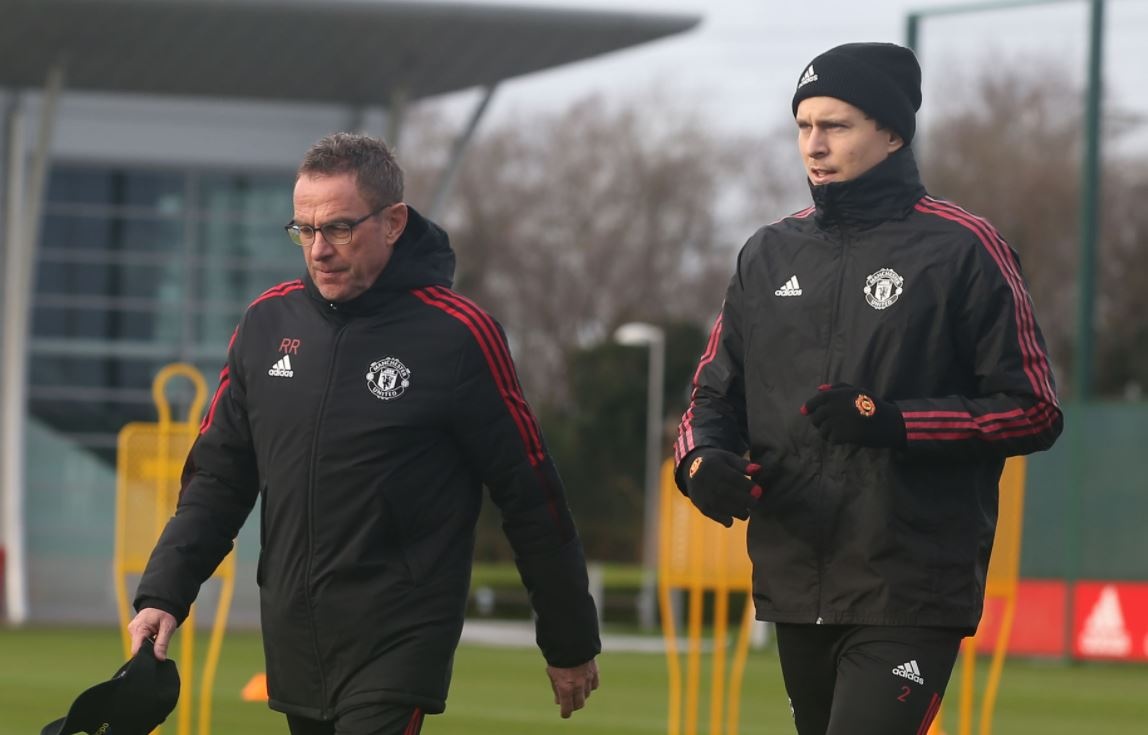 Lindelof tro lai anh 1