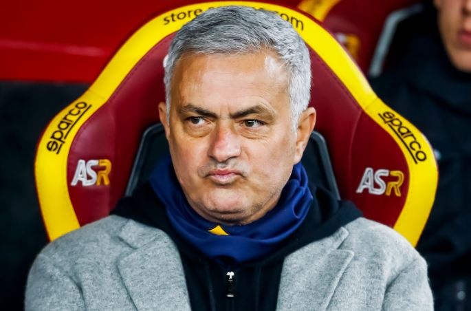 HLV Mourinho: 'Tran thua lam toi bi ton thuong' hinh anh