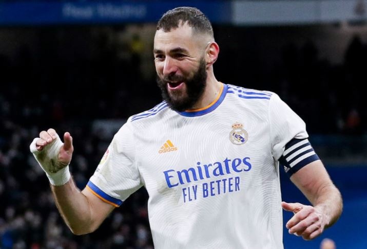 Real tai lap thanh tich an tuong truoc Barca sau 57 nam hinh anh