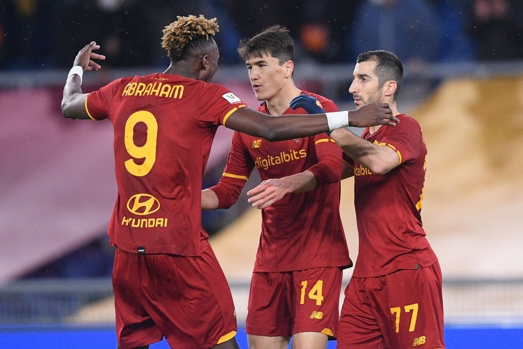 Roma vao tu ket cup quoc gia anh 1