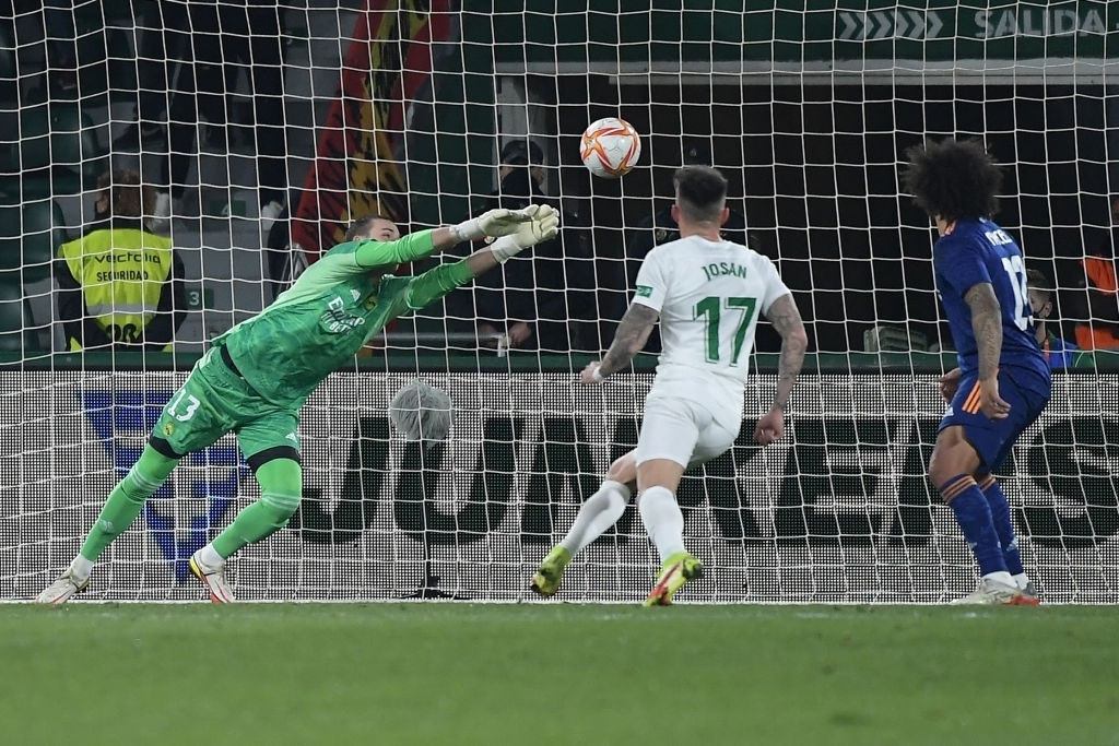 Real Madrid dau Elche anh 2