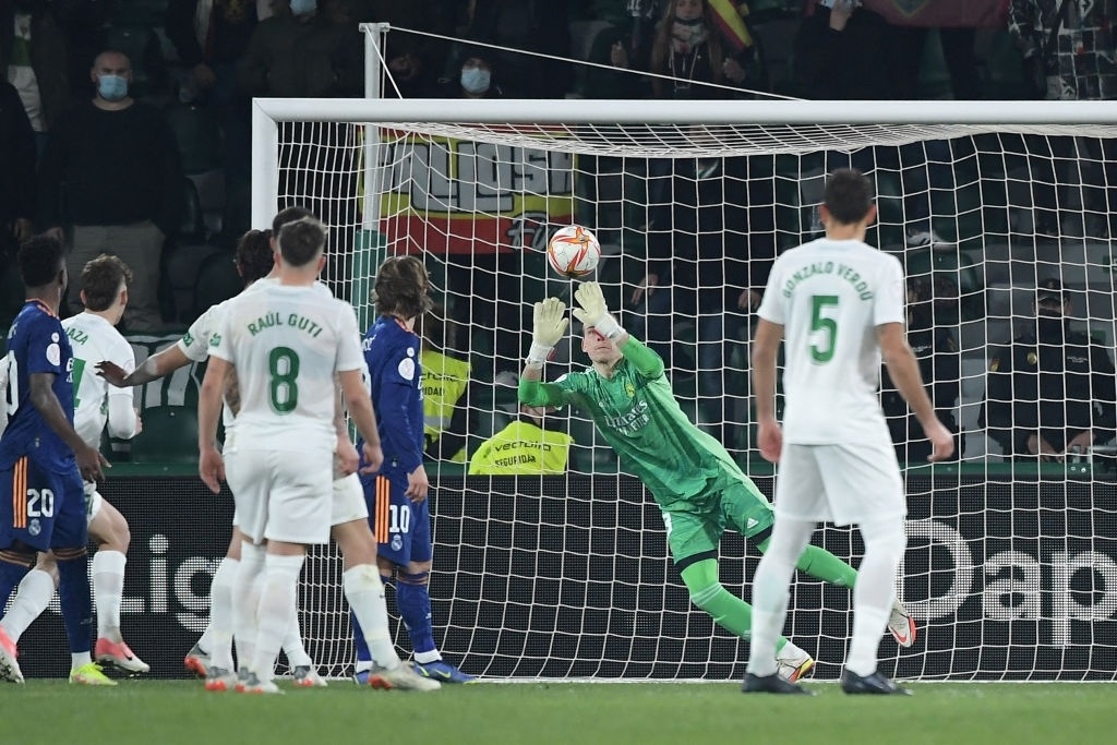 Real Madrid dau Elche anh 5