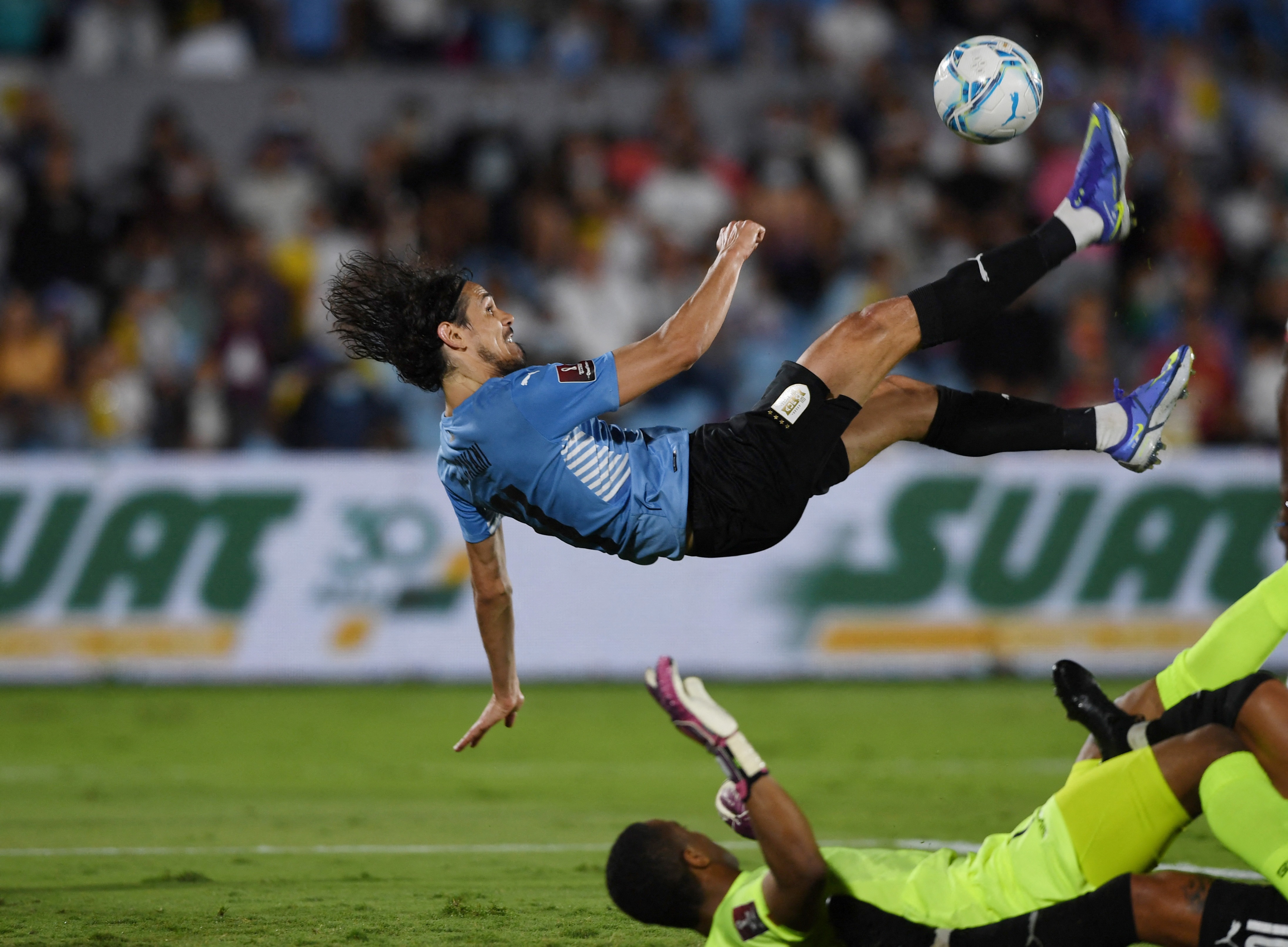 James Rodriguez co nguy co ngoi nha xem World Cup anh 7