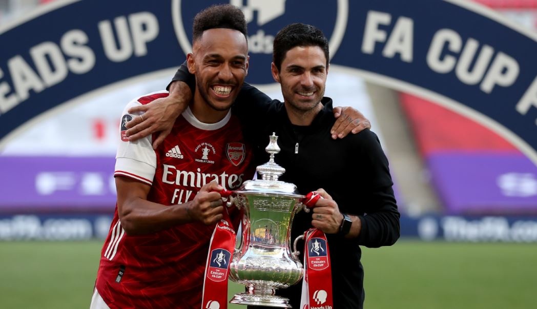 Dan sao duoc Arsenal de ra di duoi dang tu do anh 1