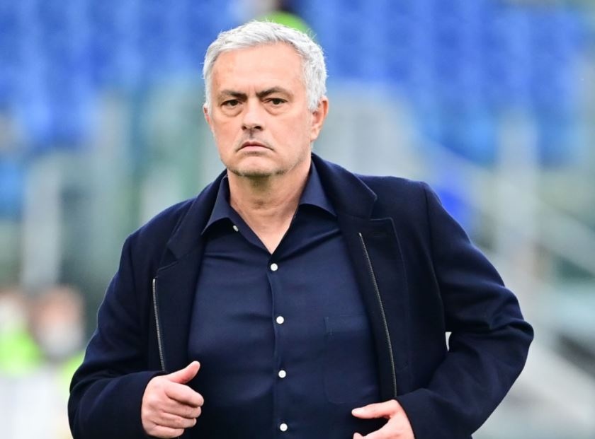 Mourinho chi trich trong tai anh 1