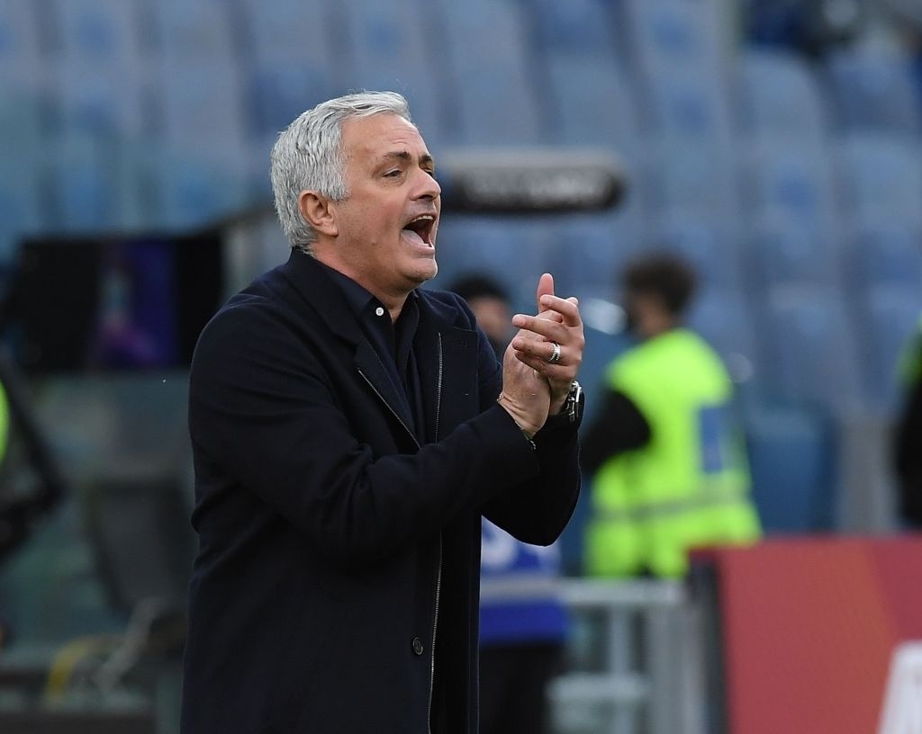 Mourinho chi trich trong tai anh 7