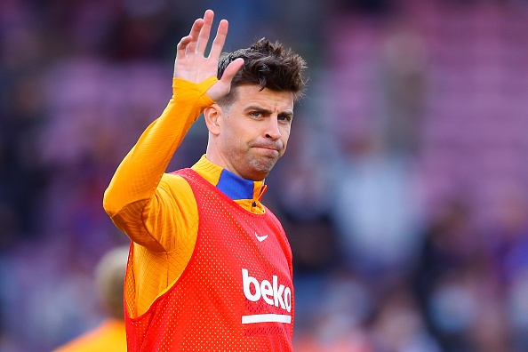 Pique xem xet giai nghe vao cuoi mua hinh anh