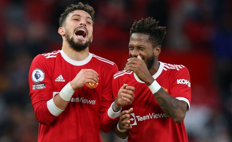 Man United mat 2 tru cot o tran gap Burnley hinh anh