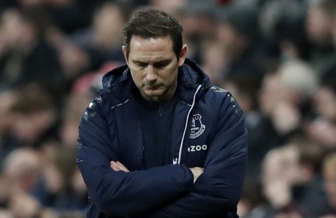 Thay tro HLV Lampard thua nguoc Newcastle hinh anh