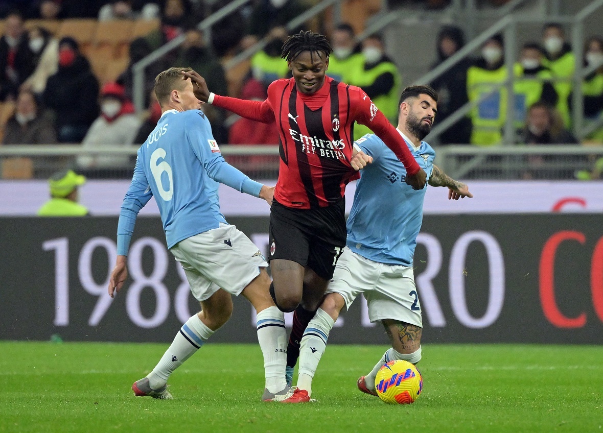 Milan dau Lazio anh 1