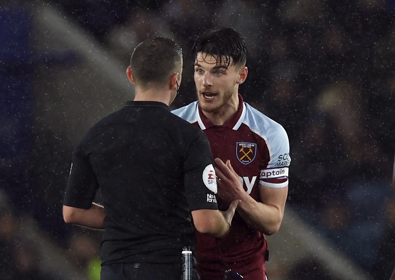 West Ham mat loi the vao tay MU, Arsenal hinh anh