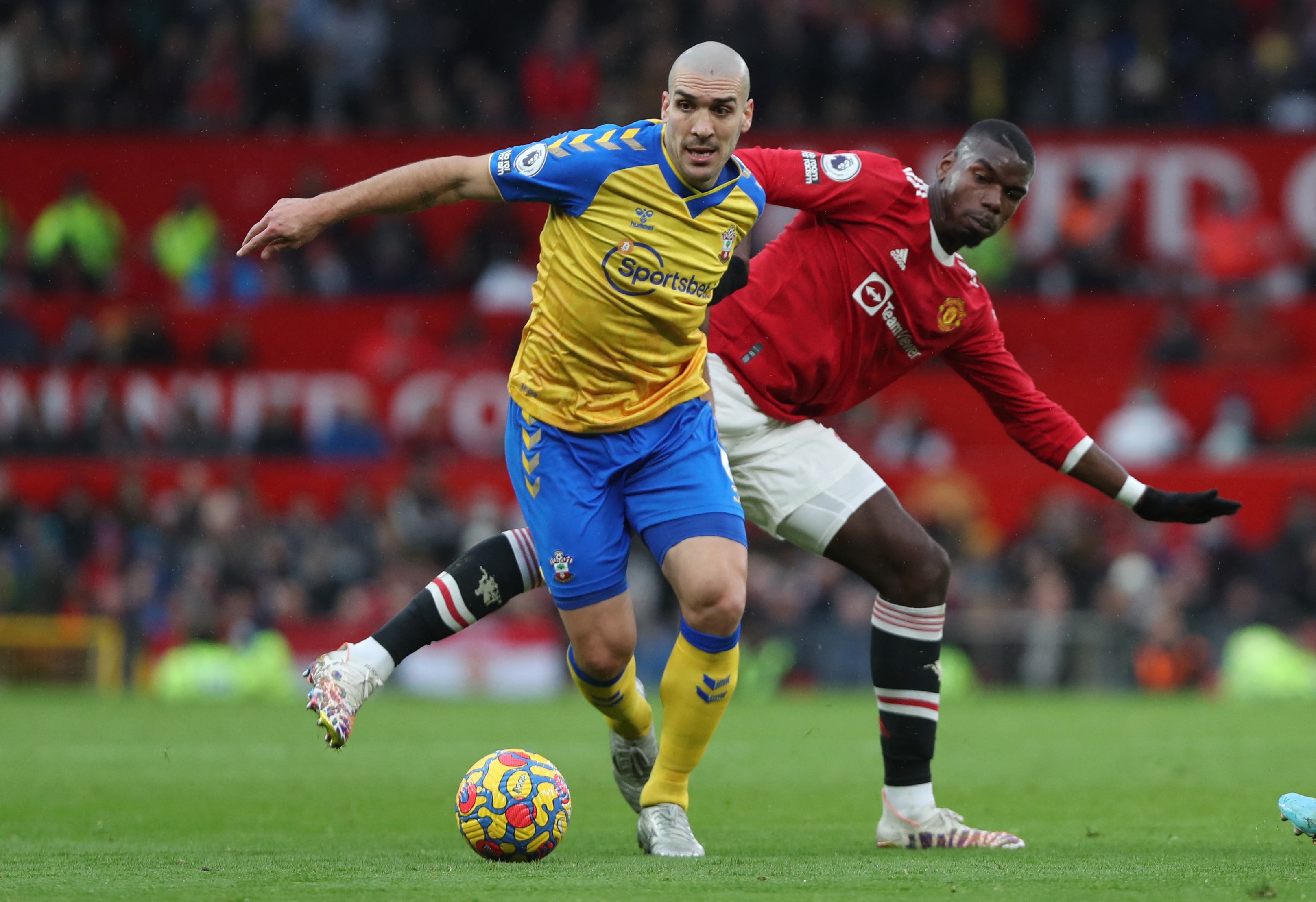 Doi hinh hay nhat vong 25 Premier League anh 7