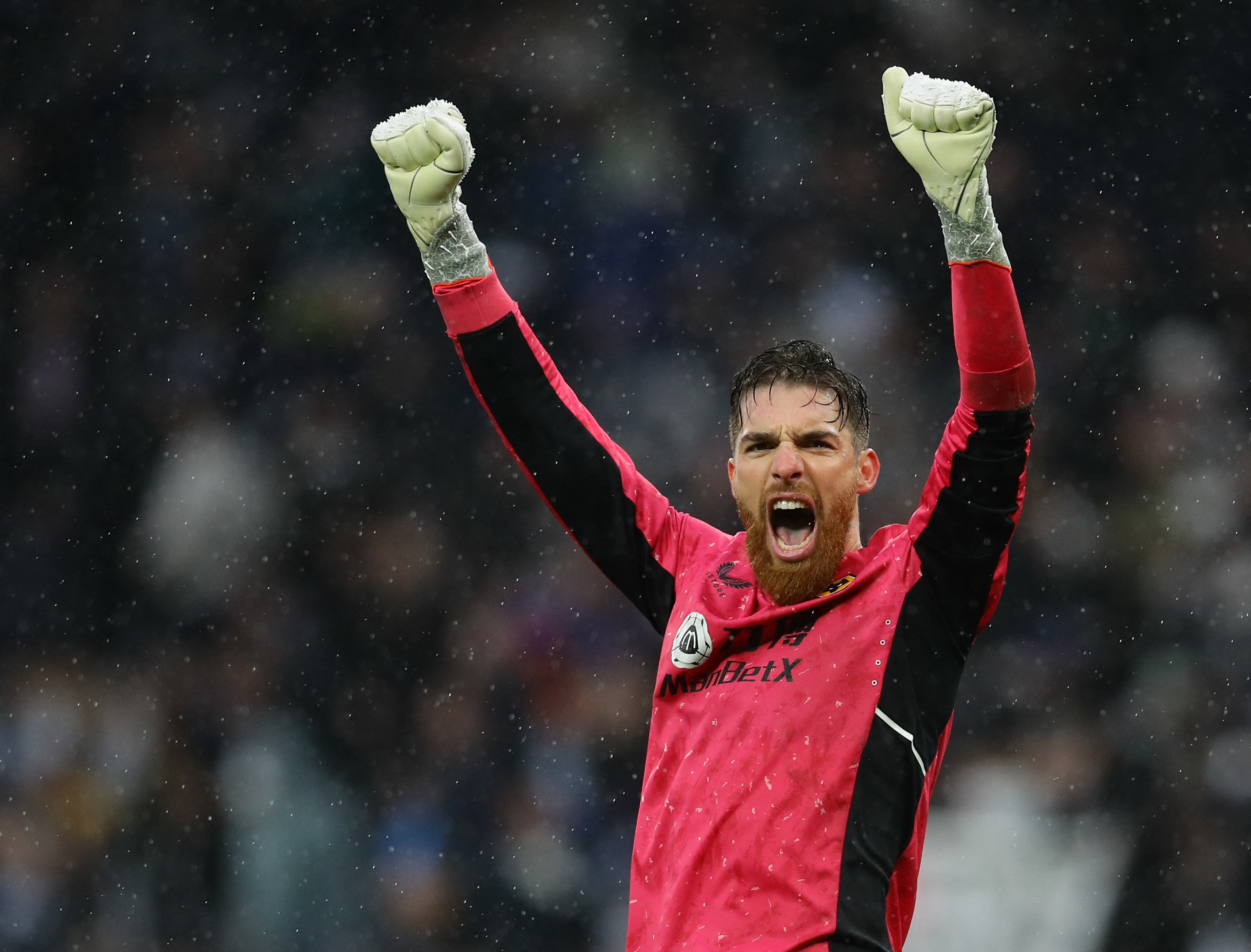 Doi hinh hay nhat vong 25 Premier League anh 12